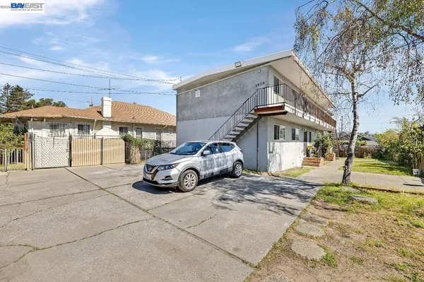 $999,000 | 2828 22nd Avenue, Oakland, CA 94606