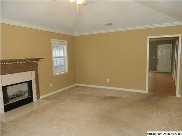 306 Mills Way Pelham, AL 35124 - Photo 5 of 16