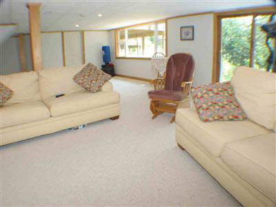9243 West Stanley Road Flushing, MI 48433 - Photo 4 of 9 20272618-3.JPG