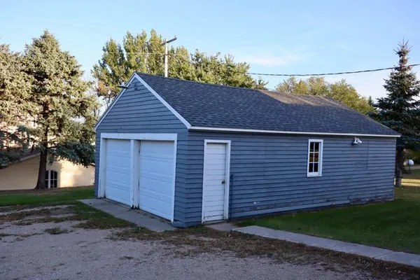 $230,000 | 407 7th Avenue West, Lisbon, ND 58054