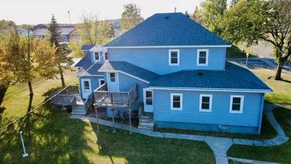 $230,000 | 407 7th Avenue West, Lisbon, ND 58054