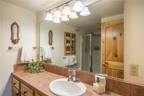 $1,275,000 | 752 Cove Drive, Big Bear Lake, CA 92315