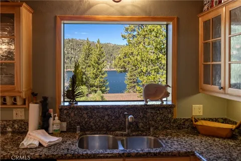 $1,275,000 | 752 Cove Drive, Big Bear Lake, CA 92315