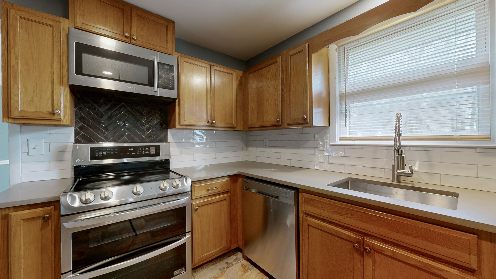 291 Old Waldron Road La Vergne, TN 37086 - Photo 16 of 49