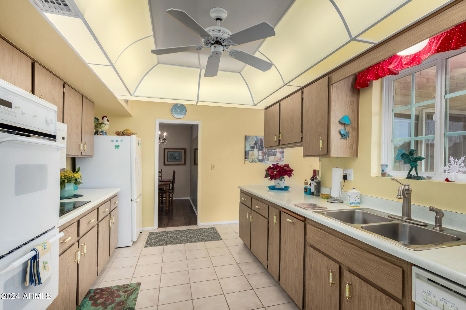 10202 West Mountain View Road Sun City, AZ 85351 - Photo 15 of 37 Kitchen
