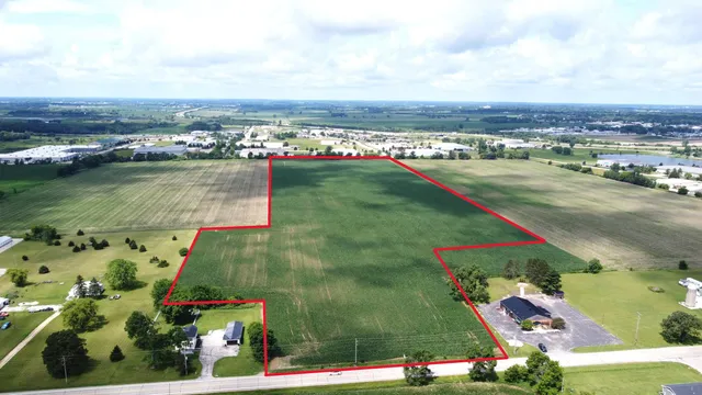 $1,033,101 | Lt0 Lt0 Highway, Elkhorn, WI 53121