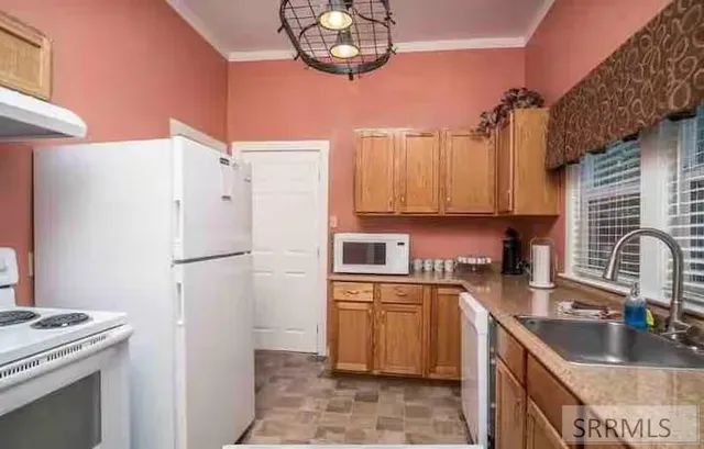 $299,000 | 936 East Center Street, Pocatello, ID 83201