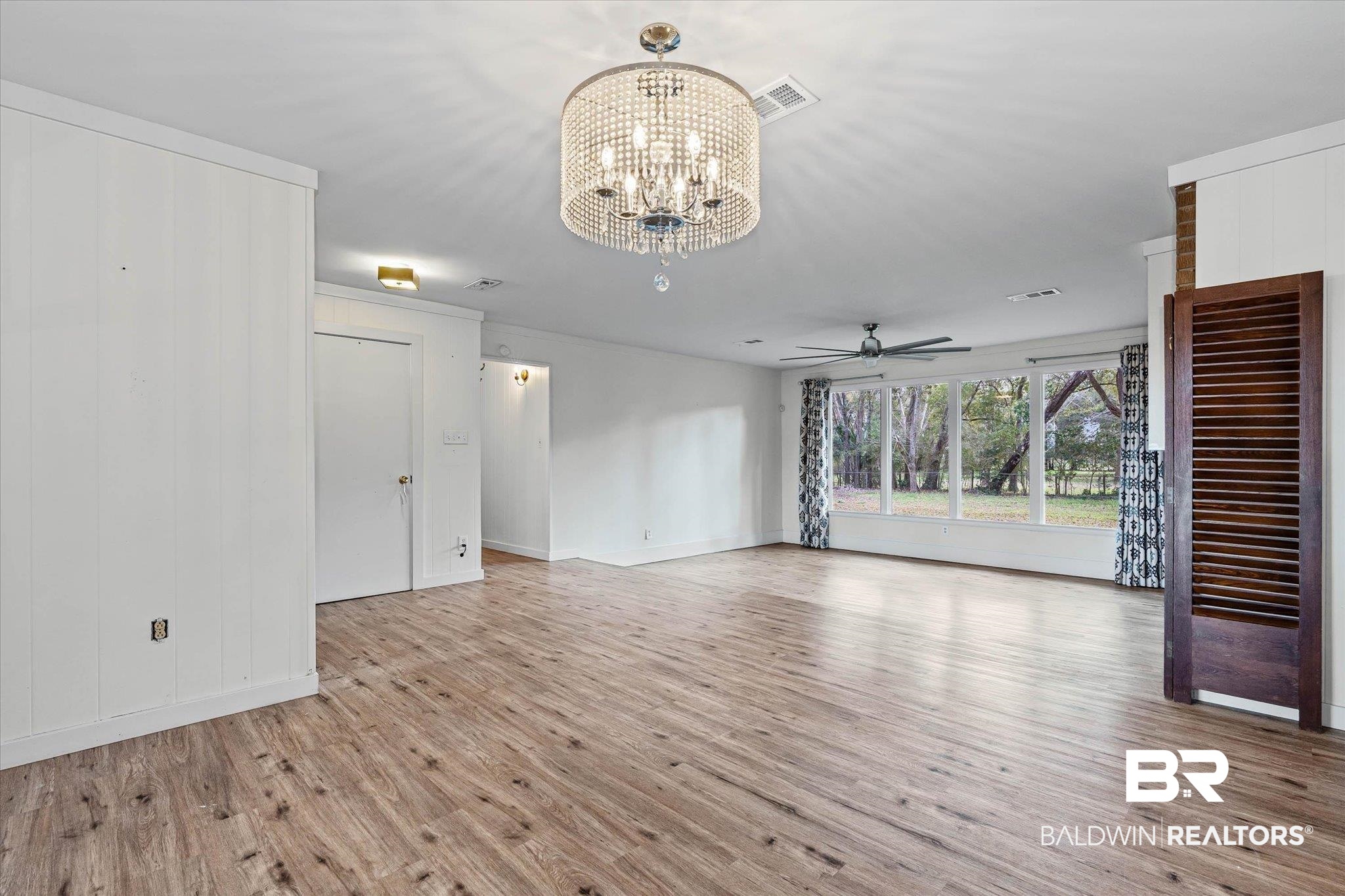 20604 Hadley Road Foley, AL 36535 - Photo 5 of 33 Living Room