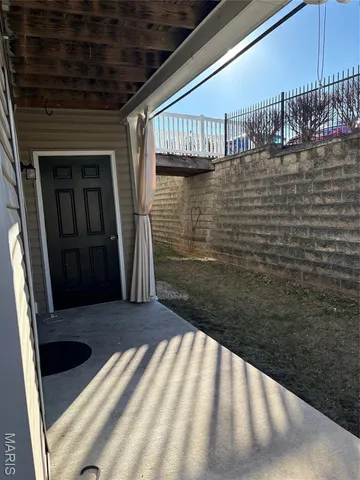 $184,000 | 613 Saravalle Drive, St. Peters, MO 63376