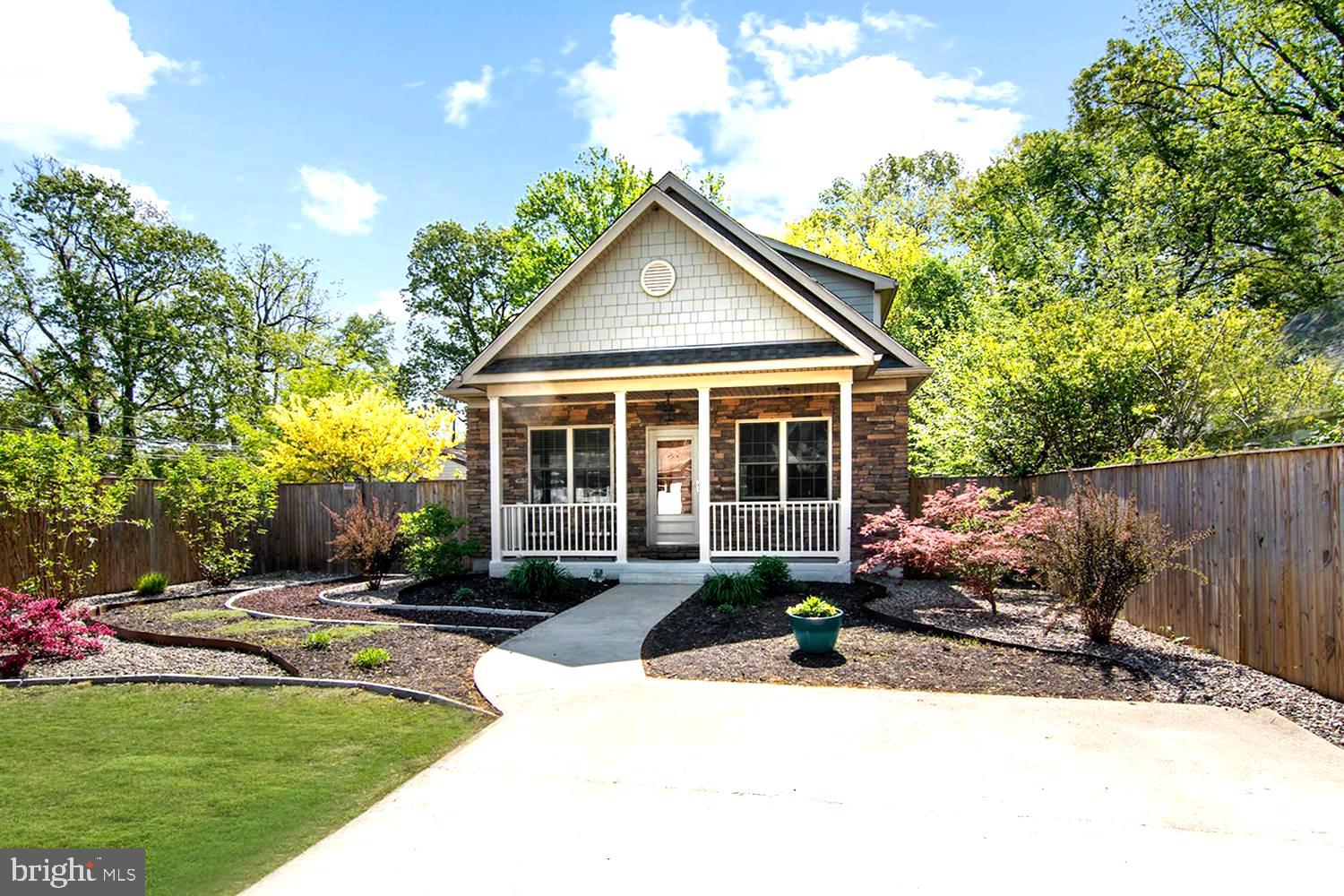 458 Riverside Drive Pasadena, MD 21122 - Photo 28 of 35 Home Designed to Celebrate the Seasons!