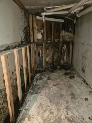 $72,800 | 1804 Glen Avenue, Beloit, WI 53511