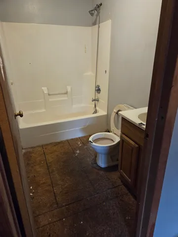 $72,800 | 1804 Glen Avenue, Beloit, WI 53511