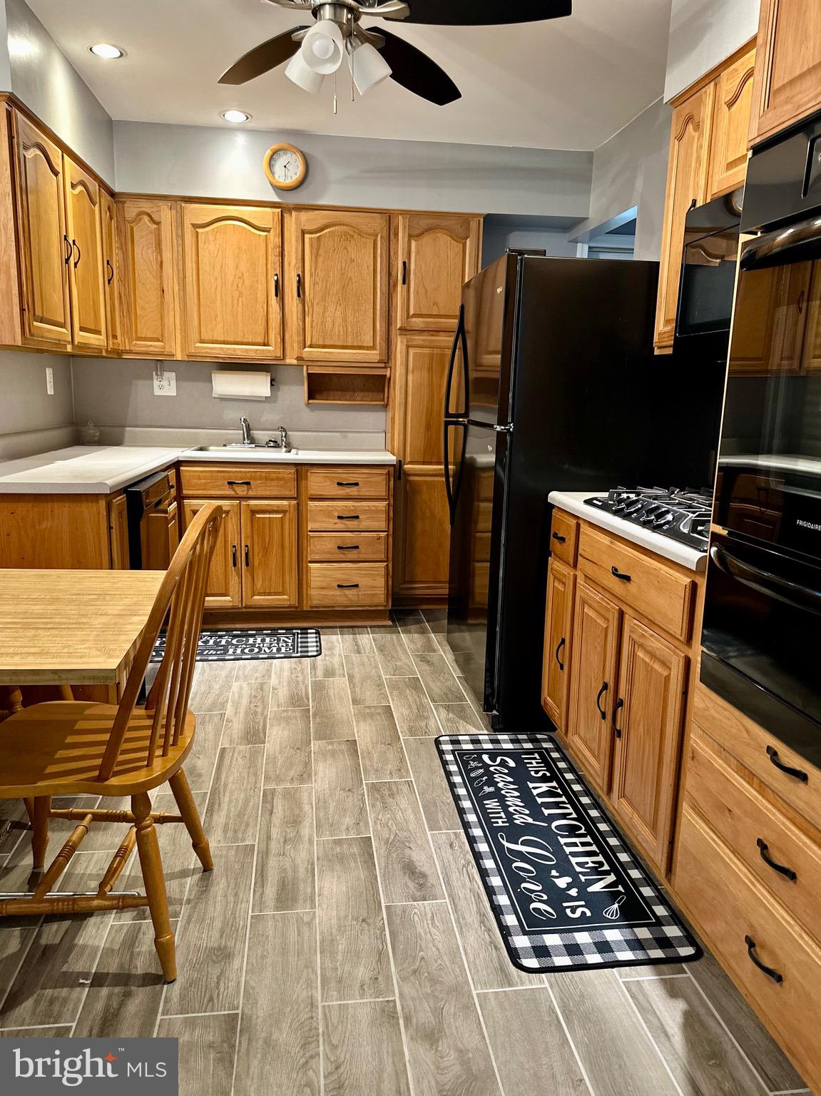 118 Allgate Road Owings Mills, MD 21117 - Photo 3 of 32