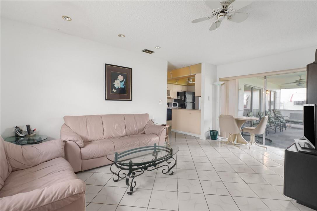 1151 Northwest 89th Way Plantation, FL 33322 - Photo 13 of 41 Photo 13