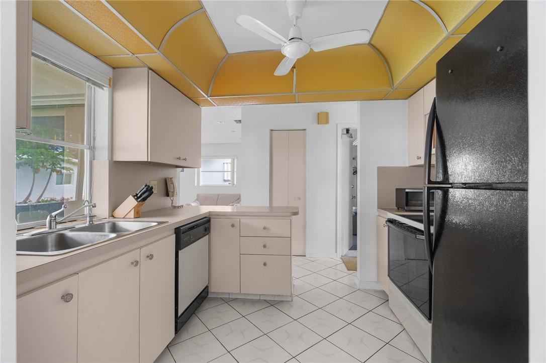 1151 Northwest 89th Way Plantation, FL 33322 - Photo 9 of 41 Photo 9