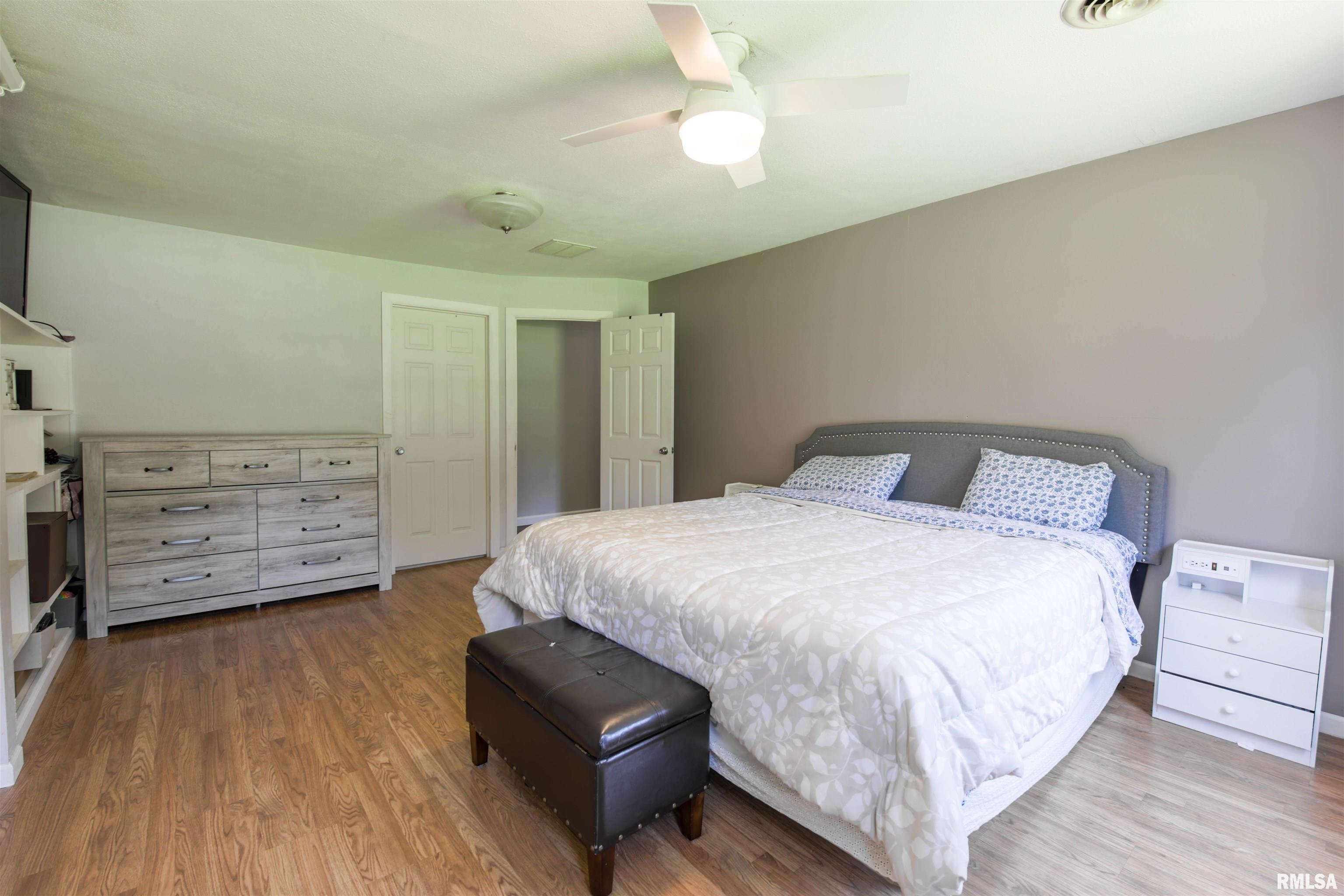 1562 Spring Bay Road East Peoria, IL 61611 - Photo 29 of 52