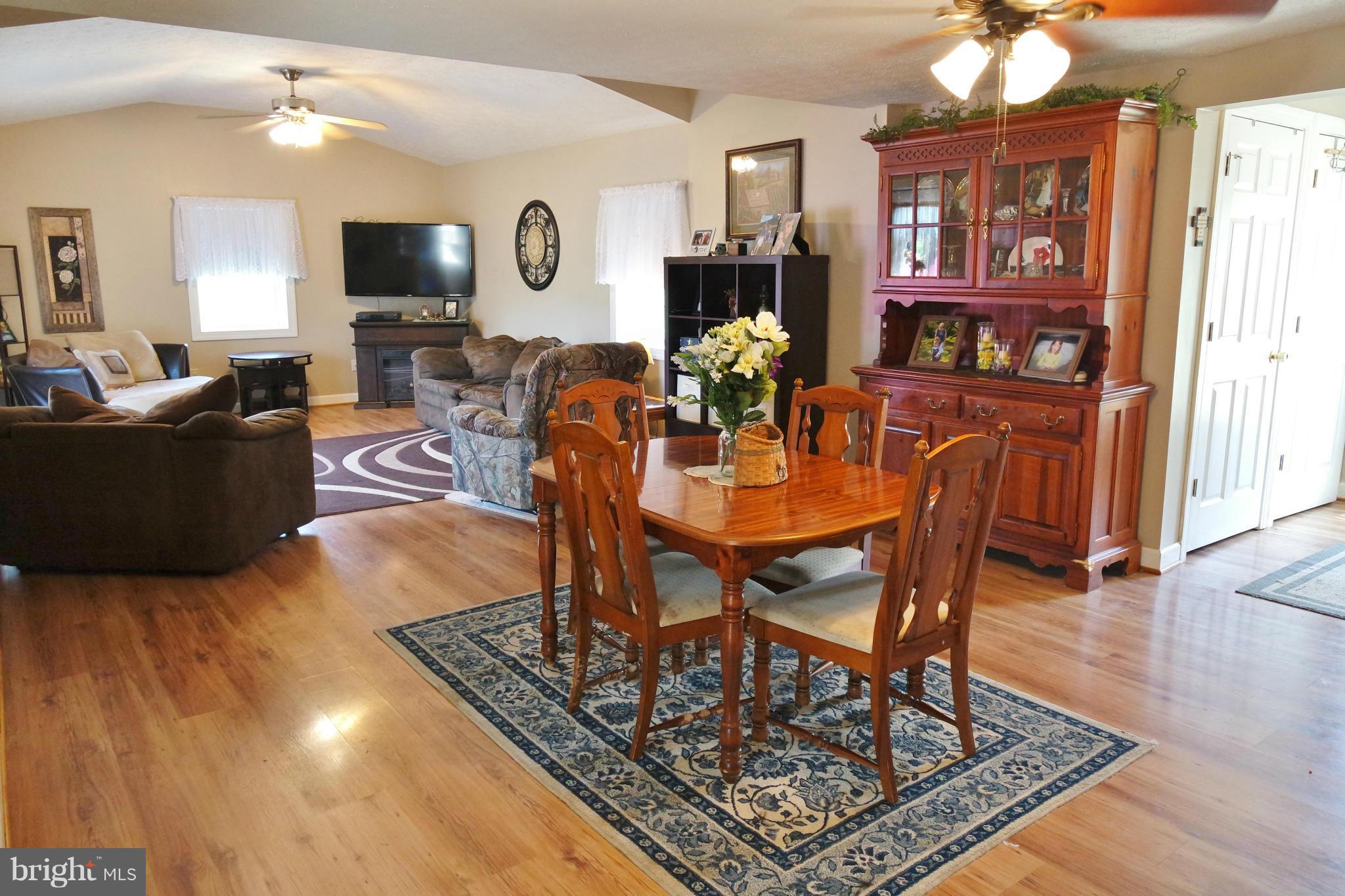 175 Land Grant Road Mount Jackson, VA 22842 - Photo 8 of 30 Dining - Open to Living!