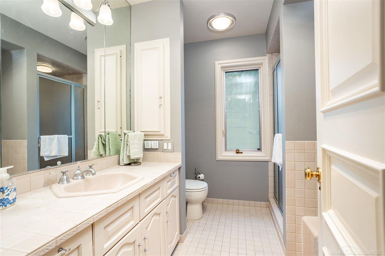 1 Provencal Road Grosse Pointe, MI 48236 - Photo 53 of 87 50093693-52.JPG