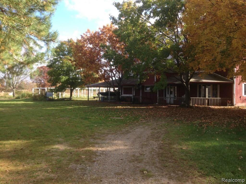 2555 South Lapeer Road Lapeer, MI 48446 - Photo 28 of 35 IMG_0932.jpg