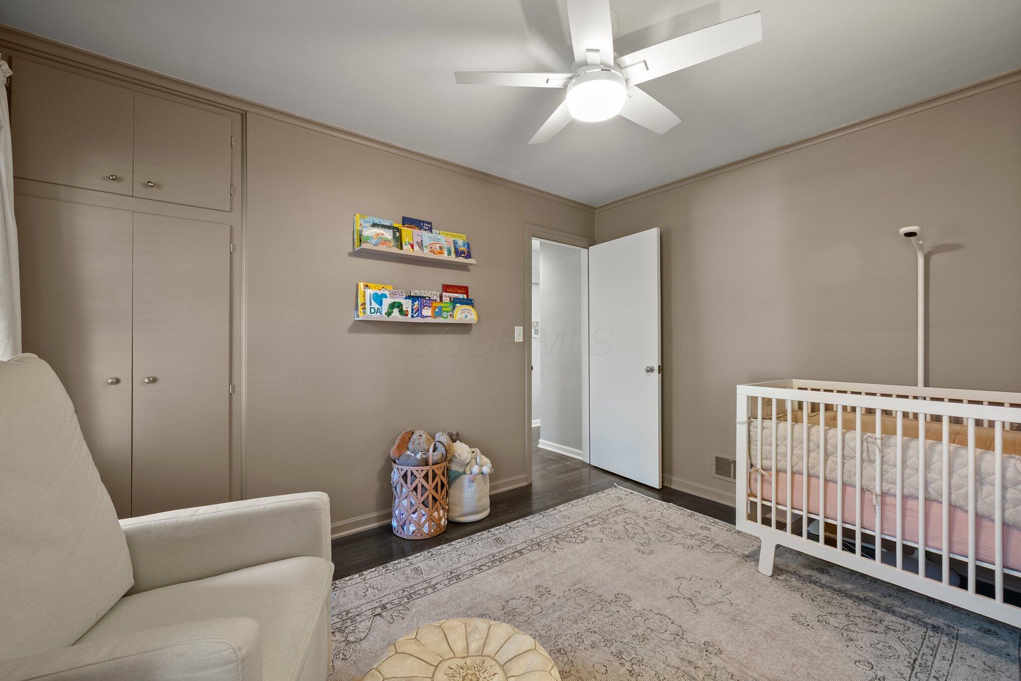 3250 Mountview Road Columbus, OH 43221 - Photo 21 of 37 DSC02010