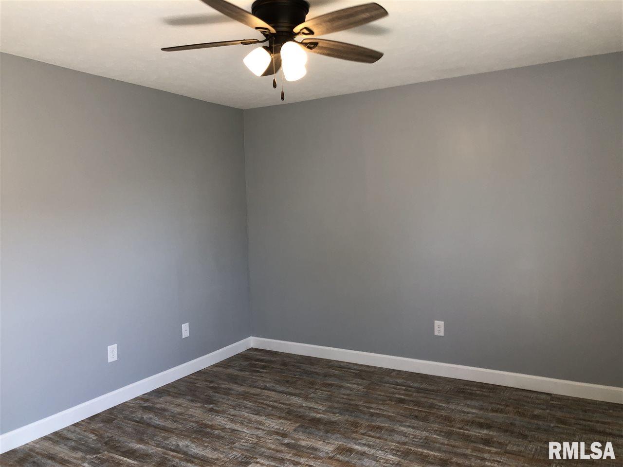 4120 McCormick Drive Springfield, IL 62707 - Photo 12 of 36 Gallery Image 12