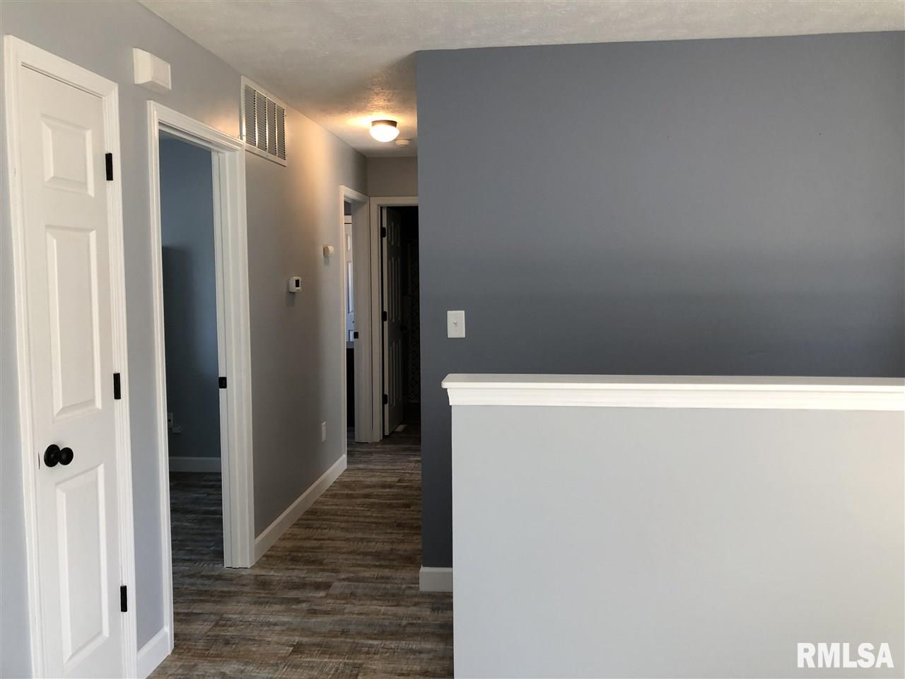 4120 McCormick Drive Springfield, IL 62707 - Photo 3 of 36 Gallery Image 3