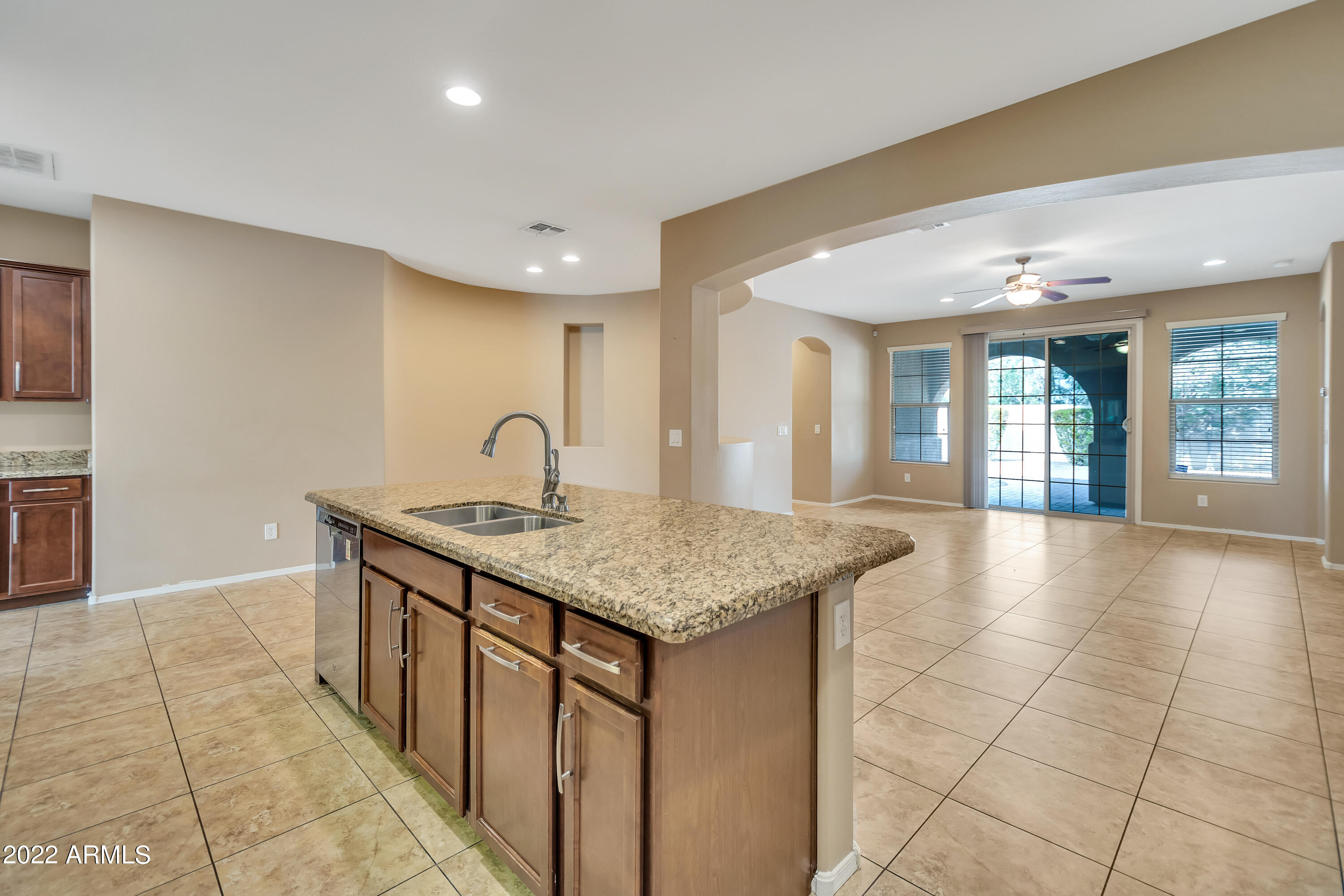 3130 East Ridgewood Lane Gilbert, AZ 85298 - Photo 8 of 31 QPT-1751