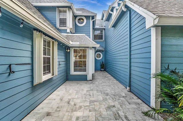 $849,900 | 120 Ocean Dunes Circle, Jupiter, FL 33477