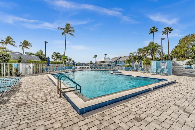 $849,900 | 120 Ocean Dunes Circle, Jupiter, FL 33477
