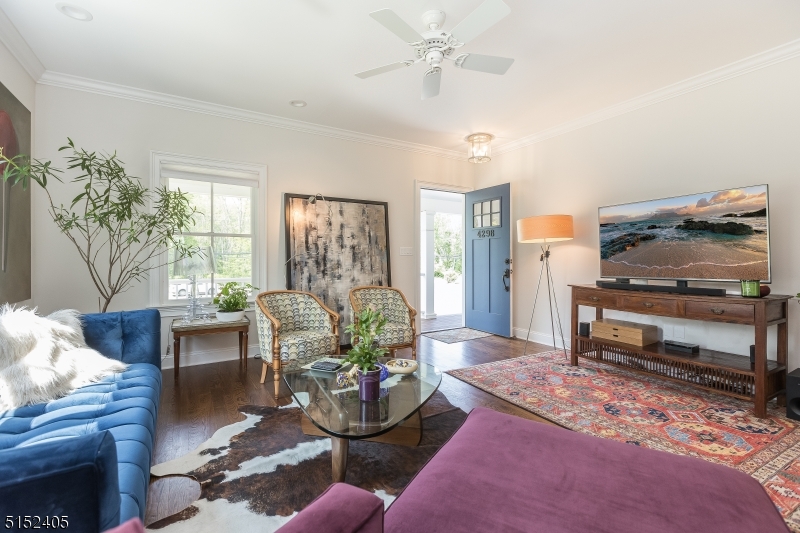 429 Green Village Road, Unit 2 Green Village, NJ 07935 - Photo 4 of 26 a living room with furniture and a window