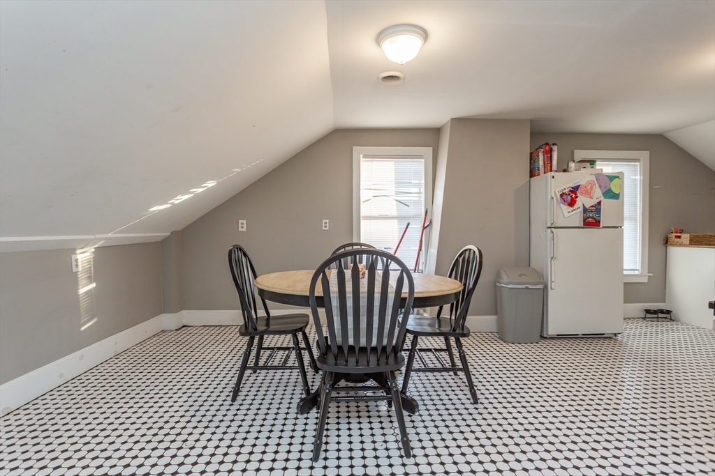 219 Montaup Street Fall River, MA 02724 - Photo 30 of 39