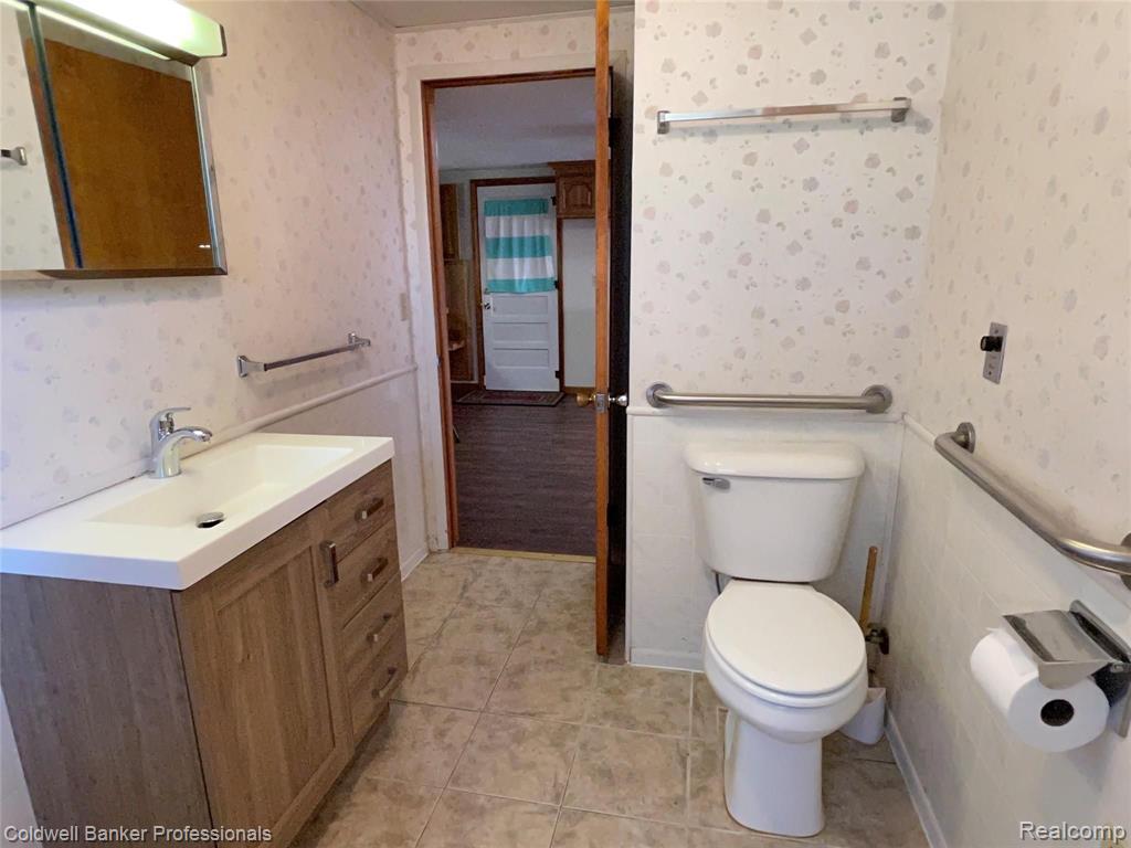 654 North Blacks Corners Road Imlay City, MI 48444 - Photo 32 of 54