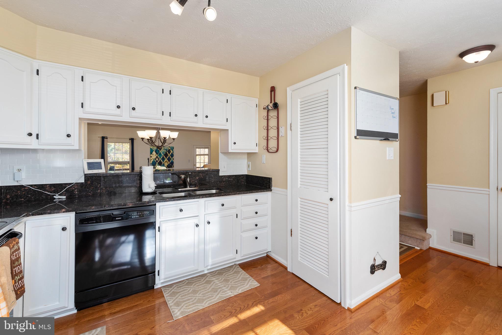 560 Quaker Ridge Court Arnold, MD 21012 - Photo 6 of 30 Gallery Image 6
