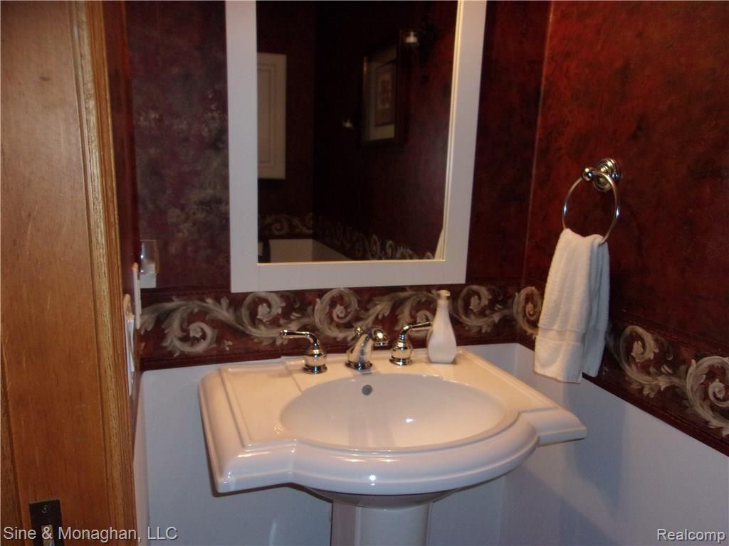 9079 Phelps Road Algonac, MI 48001 - Photo 47 of 70 100_0226.JPG