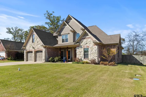 $369,000 | 1203 Silver Oak Street, Mount Pleasant, TX 75455