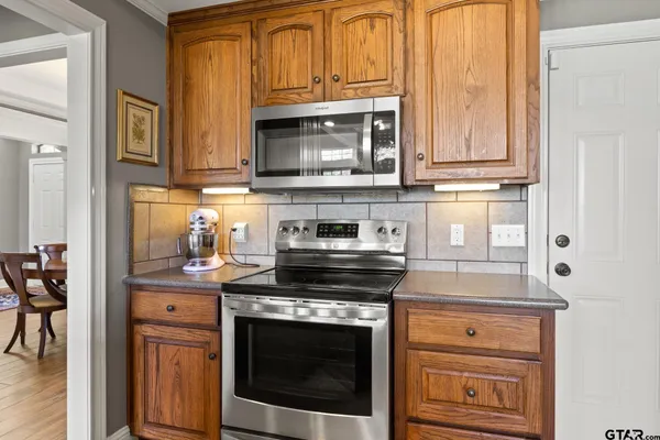 $369,000 | 1203 Silver Oak Street, Mount Pleasant, TX 75455
