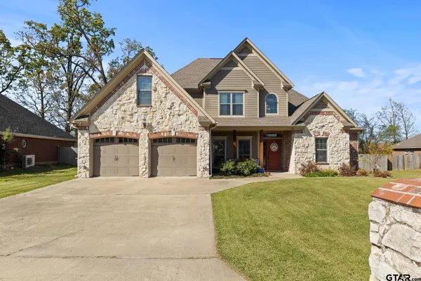 $369,000 | 1203 Silver Oak Street, Mount Pleasant, TX 75455