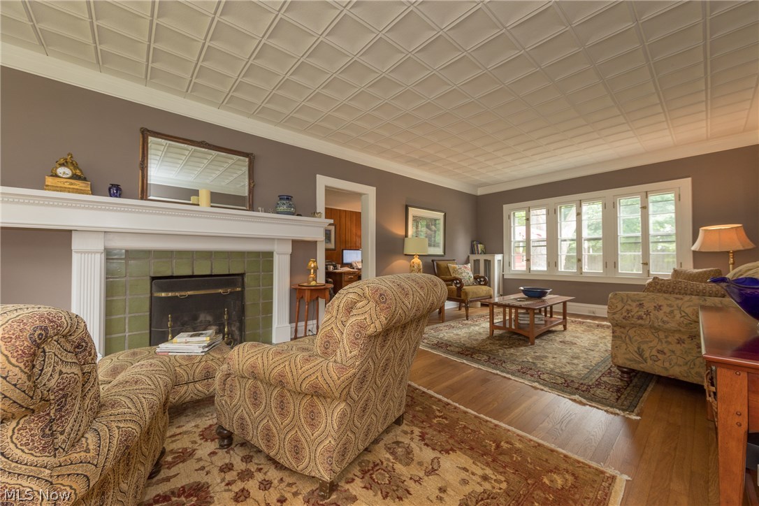 3301 Chadbourne Road Cleveland, OH 44120 - Photo 4 of 26