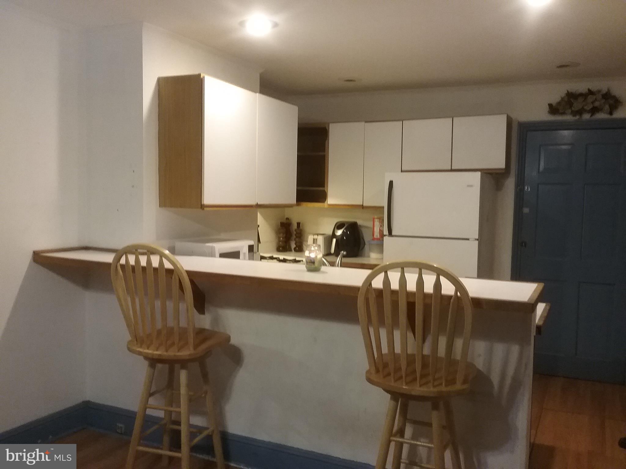 359 Church Road Elkins Park, PA 19027 - Photo 11 of 23 Eating Bar
