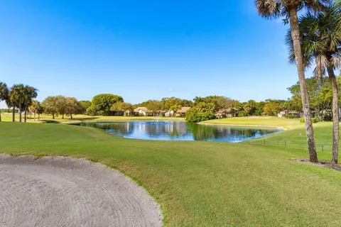 $315,000 | 5120 Golfview Court, Unit 1722, Delray Beach, FL 33484