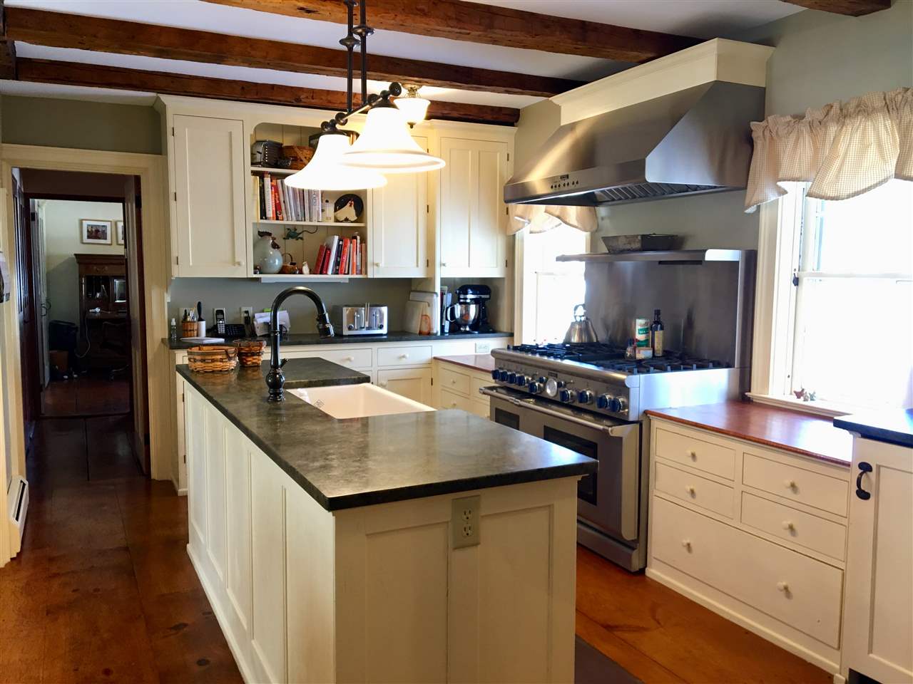 385 Hanover Center Road Hanover, NH 03750 - Photo 4 of 28