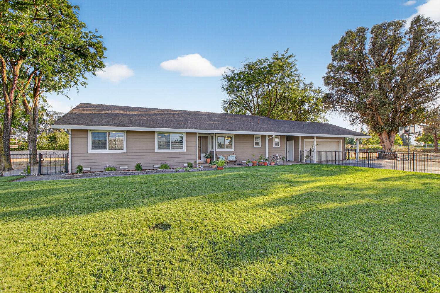 10318 Gerber Road Sacramento, CA 95829 - Photo 1 of 1 Gallery Image 1