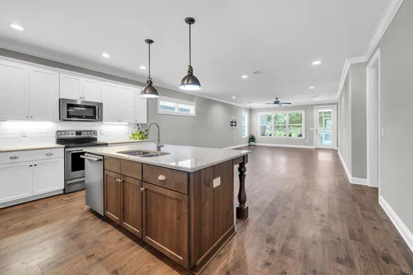 $499,900 | 48 Oaktree Boulevard, Freeport, FL 32439