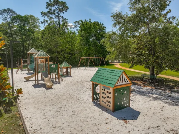 $499,900 | 48 Oaktree Boulevard, Freeport, FL 32439