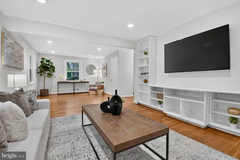 $1,549,000 | 9305 Linden Avenue, Bethesda, MD 20814