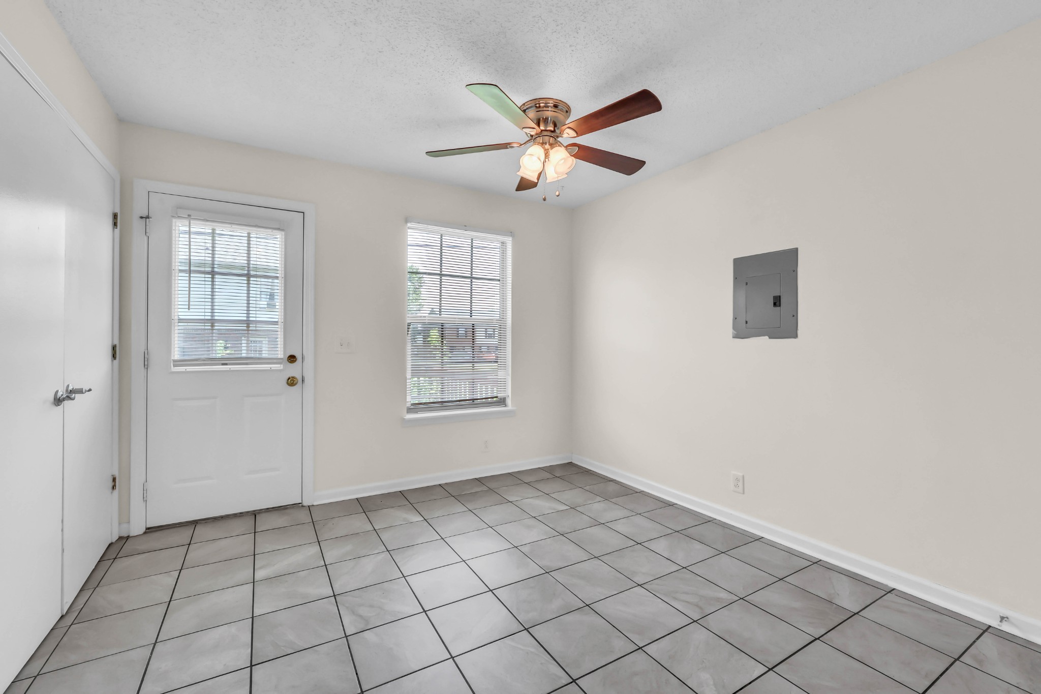 2451 Wilson Road, Unit 6 Clarksville, TN 37043 - Photo 6 of 21 a view of an empty room with a window