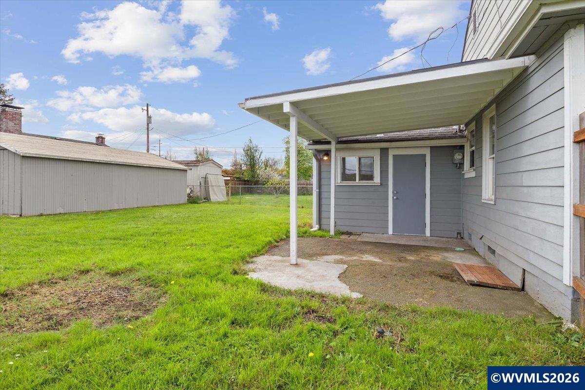 704 Southwest 16th Avenue Albany, OR 97321 - Photo 33 of 35