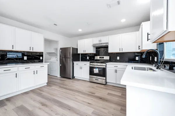 $2,200 | 10218 Dr Peridot Cove, Houston, TX 77095