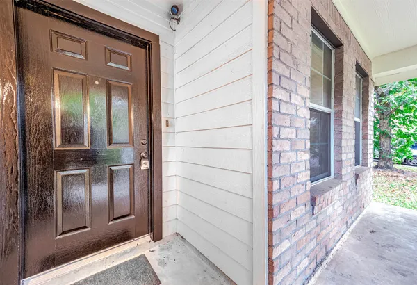 $2,200 | 10218 Dr Peridot Cove, Houston, TX 77095