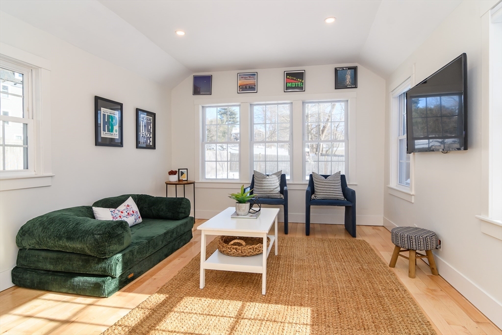 17 Florence Street Natick, MA 01760 - Photo 14 of 32